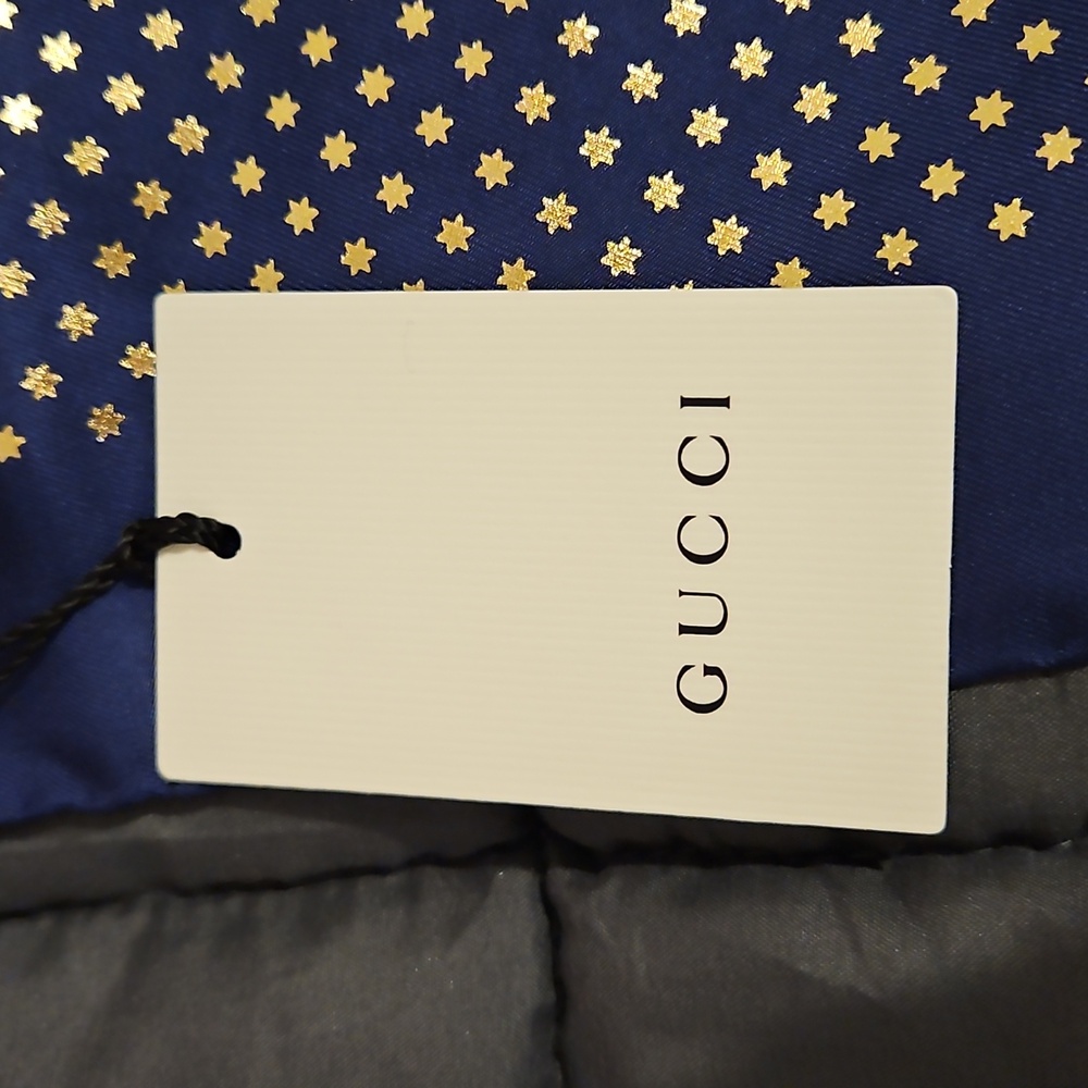 Authentic Gucci Navy and Gold Stars Unisex Scarf NWT (625.00 retail) GUCCY - Picture 2 of 6